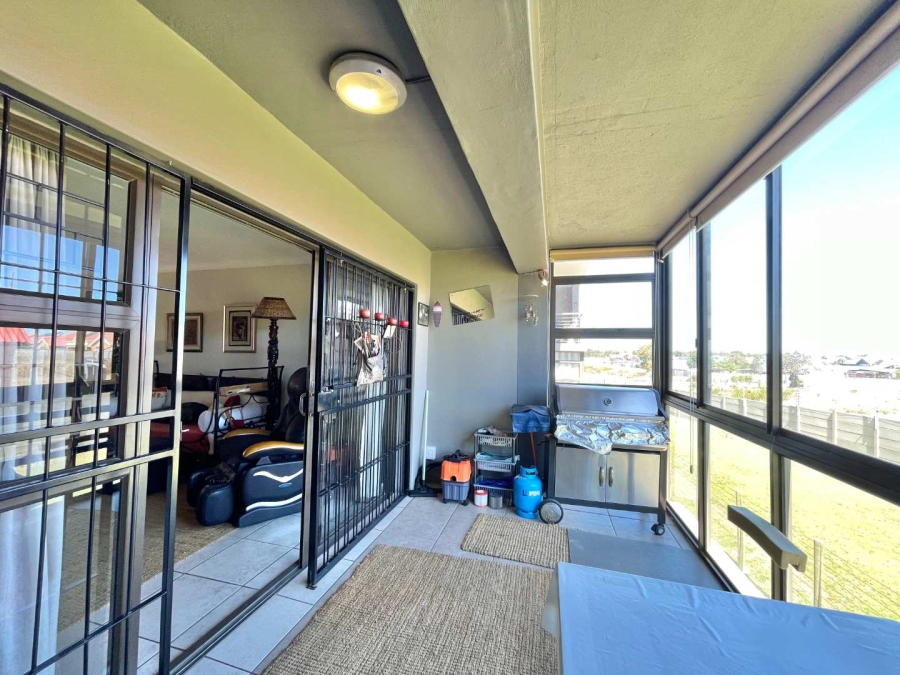 2 Bedroom Property for Sale in Hartenbos Central Western Cape